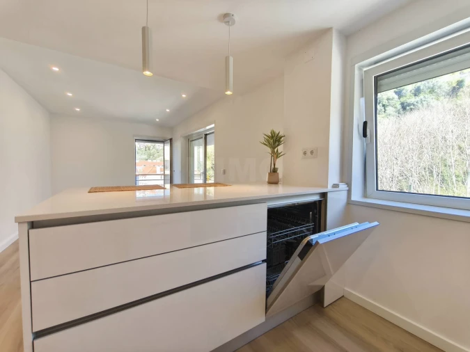 Apartamento T2 para Venda em Sé Nova, Santa Cruz, Almedina e São Bartolomeu Foto 2