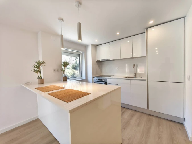 Apartamento T2 para Venda em Sé Nova, Santa Cruz, Almedina e São Bartolomeu Foto 4