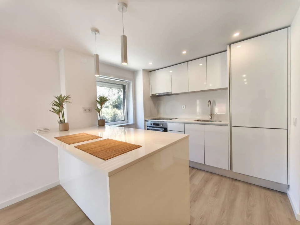 Apartamento T2 para Venda em Sé Nova, Santa Cruz, Almedina e São Bartolomeu Foto 4