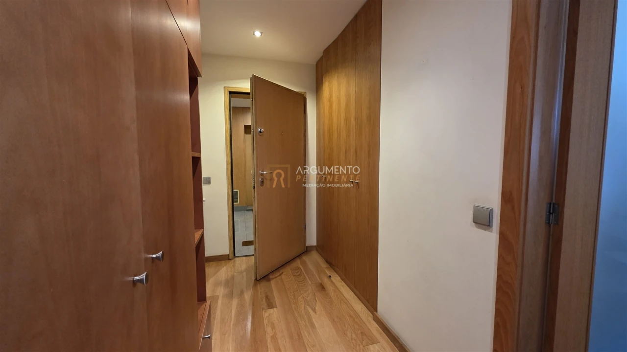 Apartamento T1 para Arrendamento em Cidade da Maia Foto 12