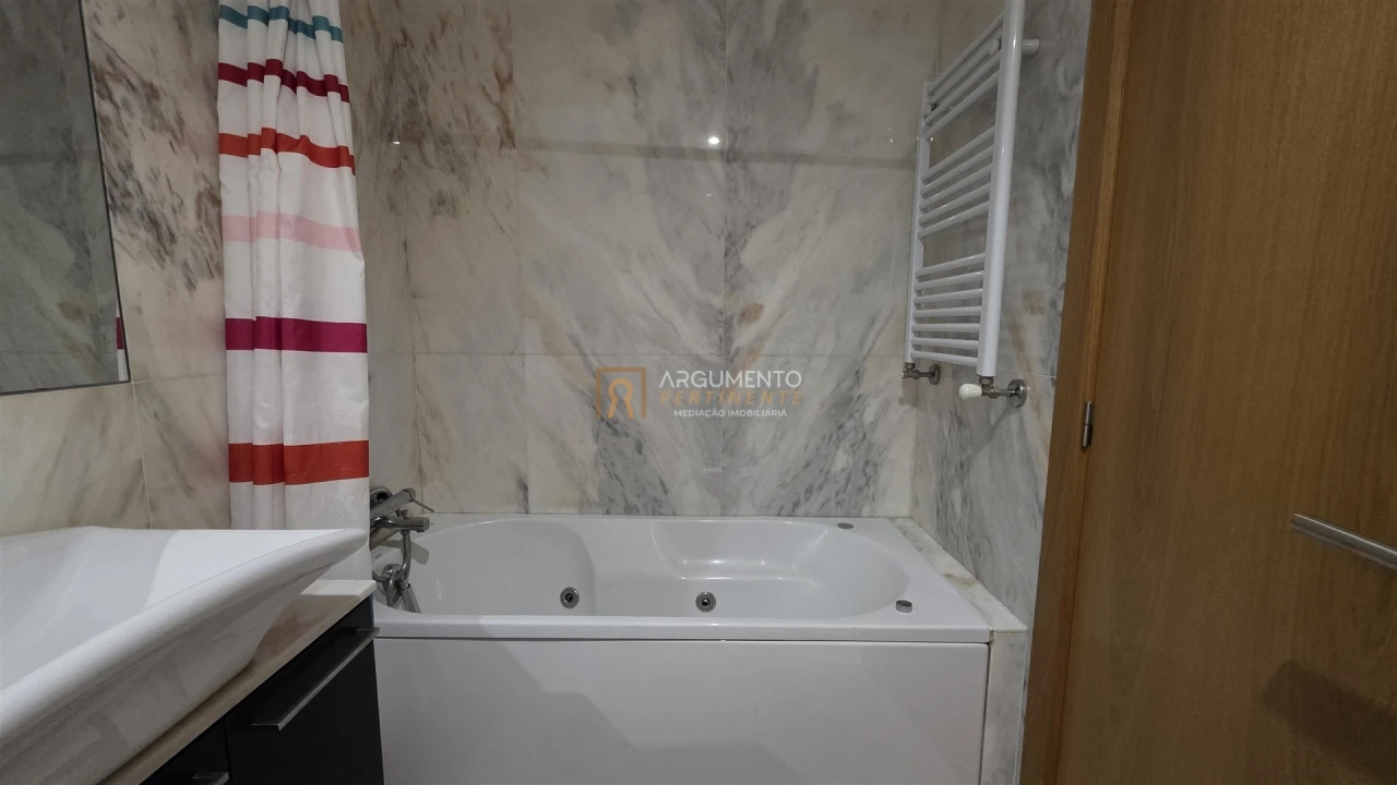 Apartamento T1 para Arrendamento em Cidade da Maia Foto 10