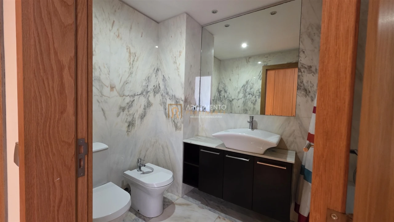 Apartamento T1 para Arrendamento em Cidade da Maia Foto 9