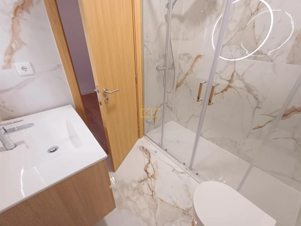 Apartamento T2 para Venda em Buarcos Foto 27