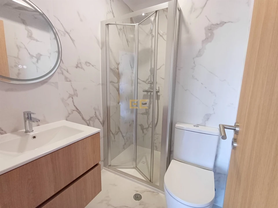 Apartamento T2 para Venda em Buarcos Foto 35