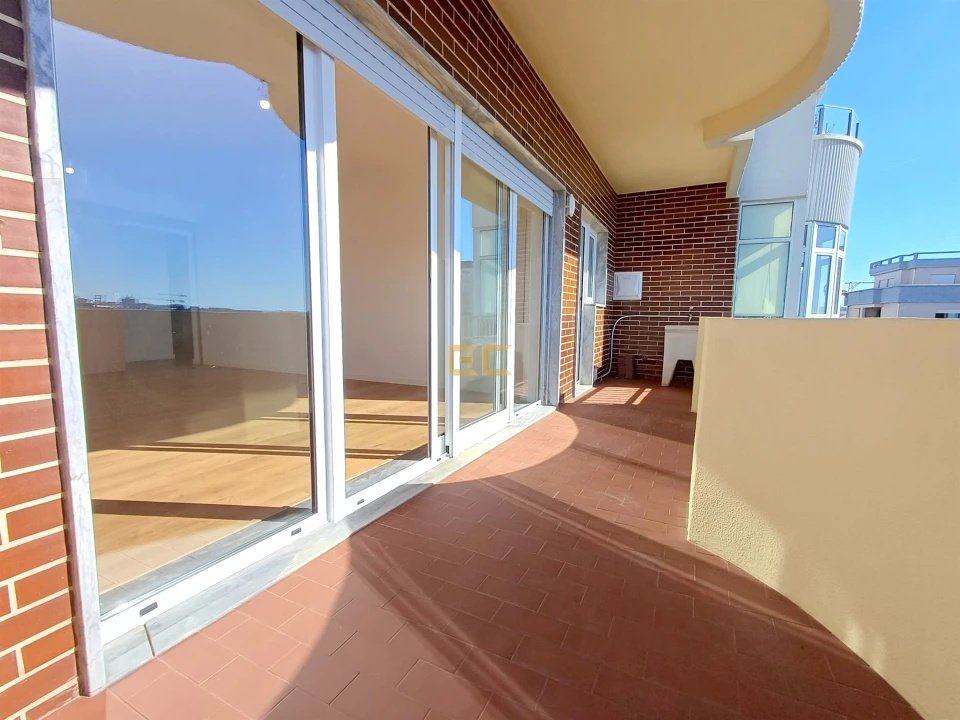 Apartamento T2 para Venda em Buarcos Foto 17