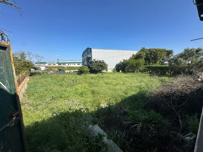 Moradia T1 para Venda em Quelfes Foto 26