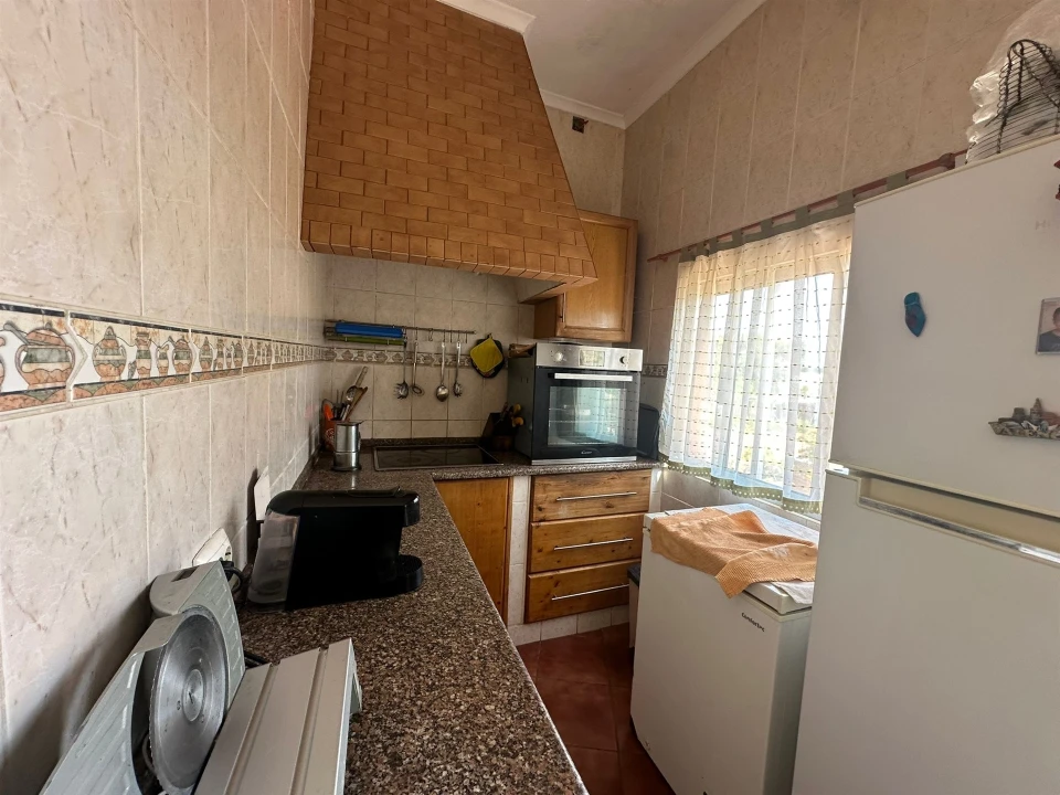 Moradia T1 para Venda em Quelfes Foto 15