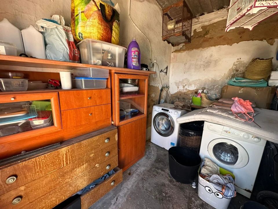 Moradia T1 para Venda em Quelfes Foto 18