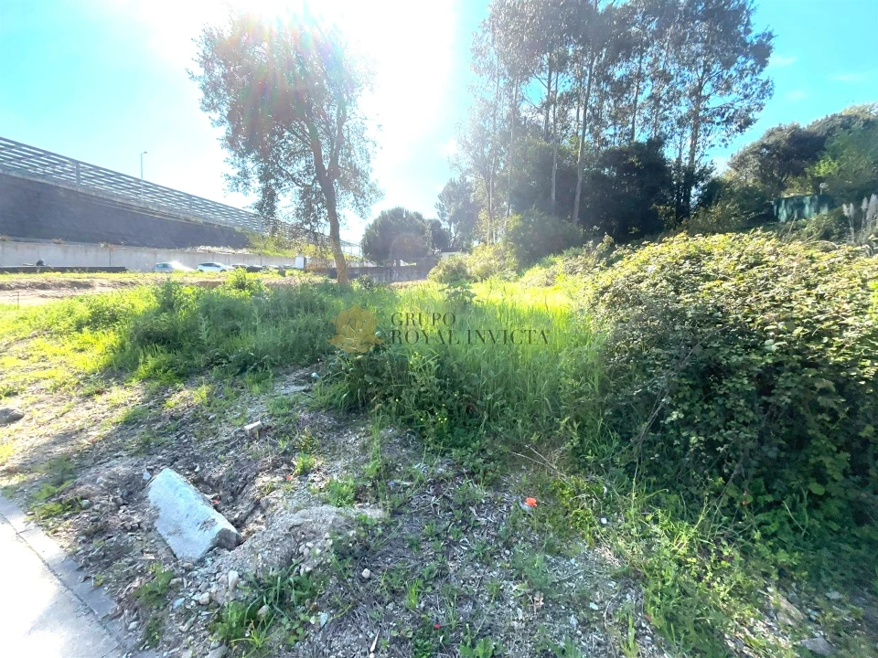 Terreno para Venda em Vilar de Andorinho Foto 10