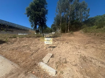 Terreno para Venda em Vilar de Andorinho