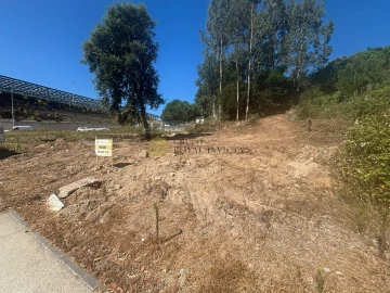 Terreno para Venda em Vilar de Andorinho