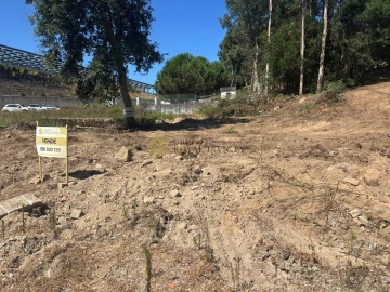 Terreno para Venda em Vilar de Andorinho