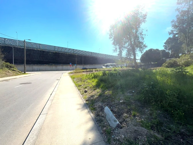 Terreno para Venda em Vilar de Andorinho Foto 24