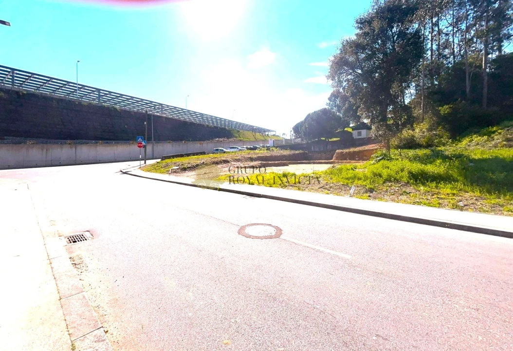 Terreno para Venda em Vilar de Andorinho Foto 22