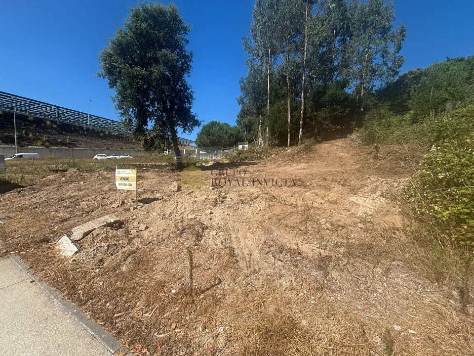 Terreno para Venda em Vilar de Andorinho Foto 4