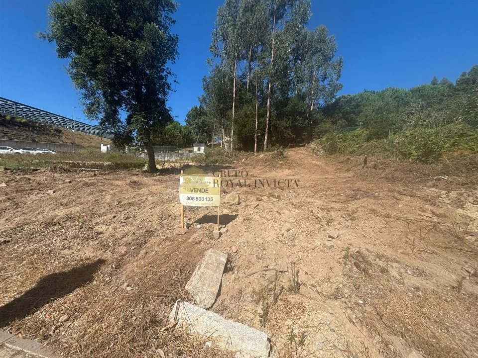 Terreno para Venda em Vilar de Andorinho Foto 19