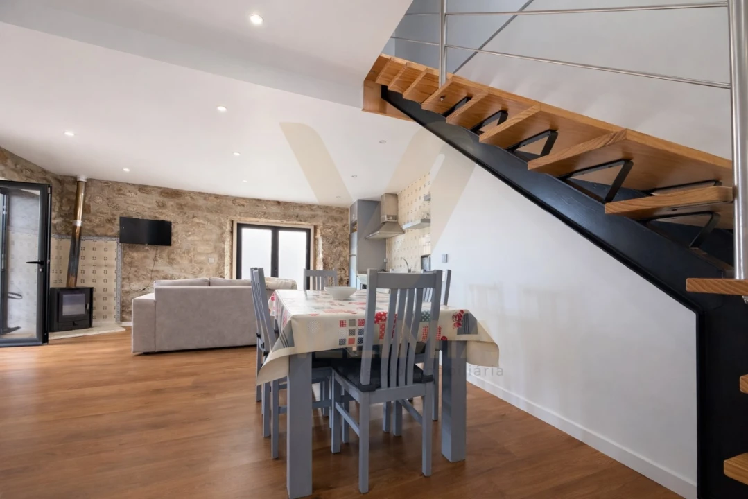 Moradia T2 para Venda em Labruja Foto 10