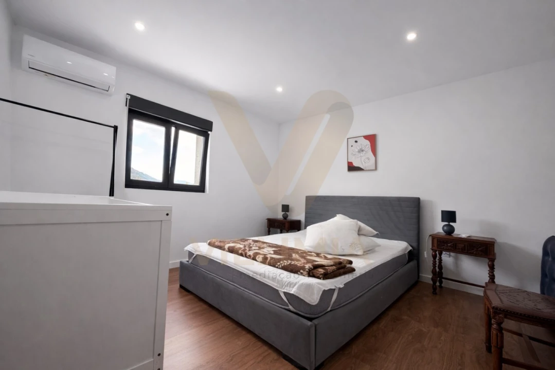 Moradia T2 para Venda em Labruja Foto 16