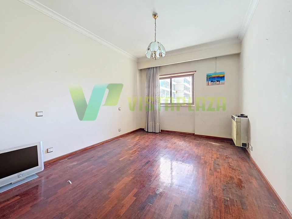 Apartamento T4 para Venda em Areeiro Foto 9