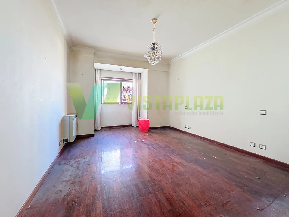 Apartamento T4 para Venda em Areeiro Foto 12