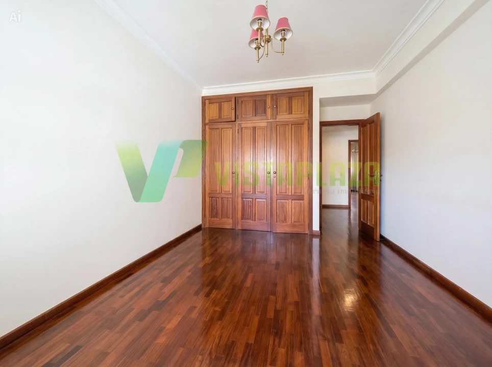 Apartamento T4 para Venda em Areeiro Foto 18