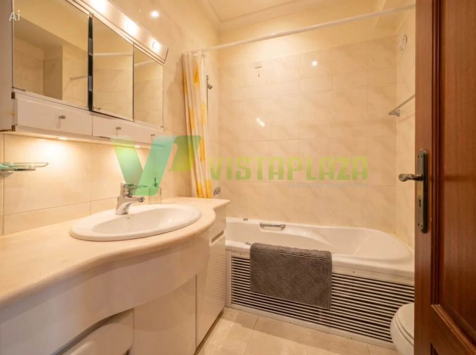 Apartamento T4 para Venda em Areeiro Foto 21