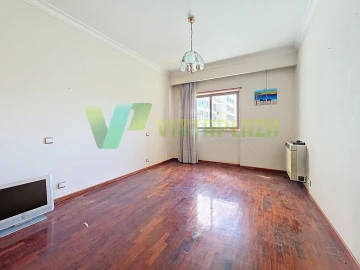 Apartamento T4 para Venda em Areeiro