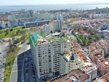 Apartamento T4 para Venda em Areeiro