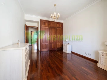 Apartamento T4 para Venda em Areeiro
