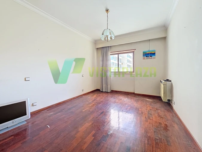 Apartamento T4 para Venda em Areeiro Foto 9