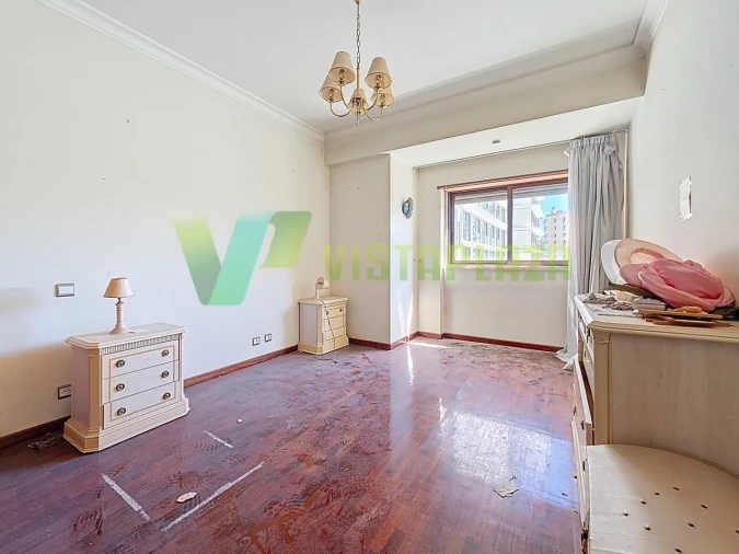 Apartamento T4 para Venda em Areeiro Foto 24