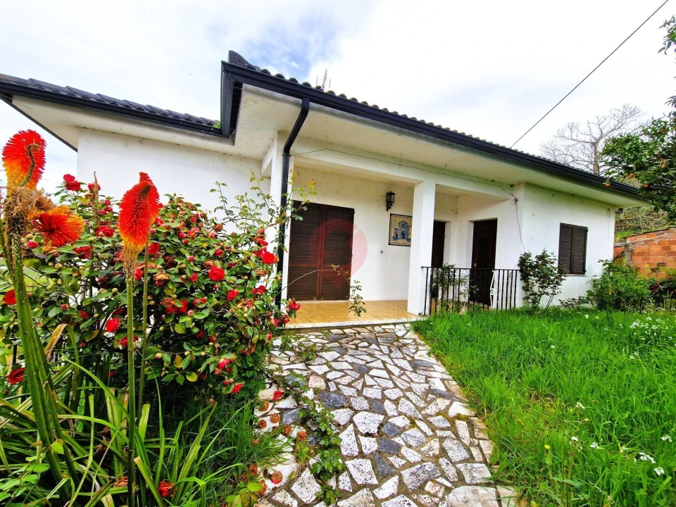 Moradia T3 para Venda em Paderne Foto 1