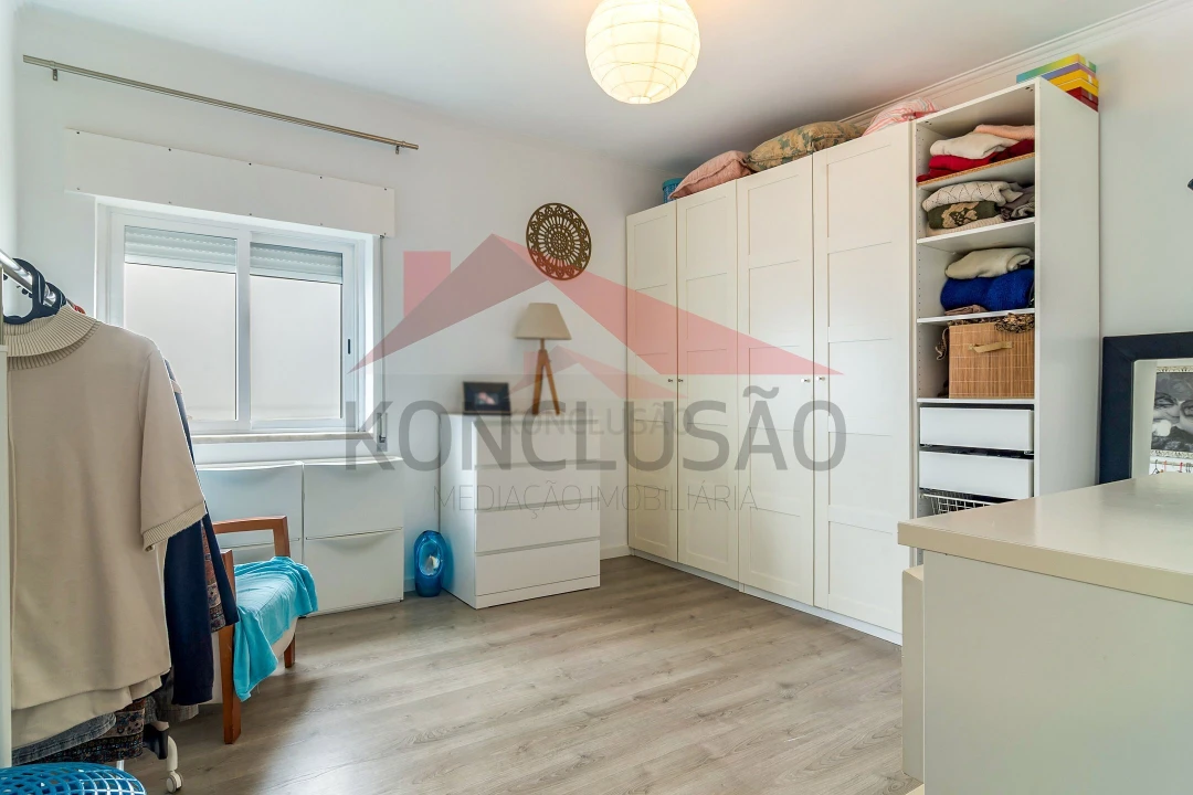 Apartamento T4 para Venda em Póvoa de Santa Iria e Forte da Casa Foto 17