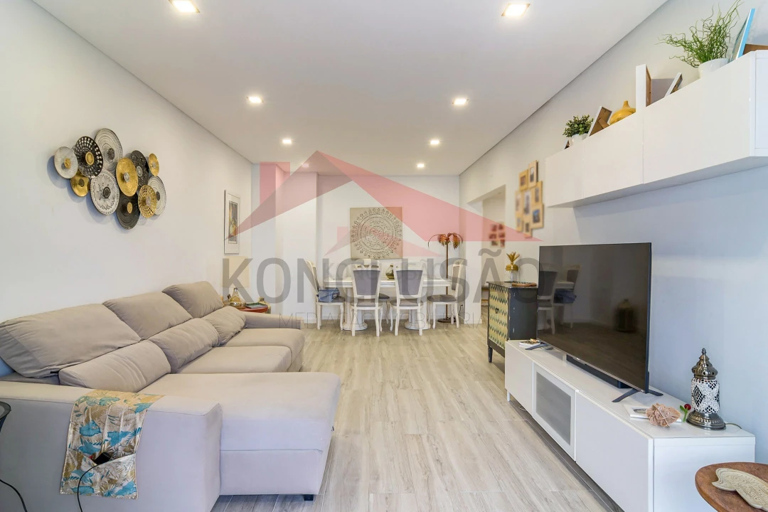 Apartamento T4 para Venda em Póvoa de Santa Iria e Forte da Casa Foto 2