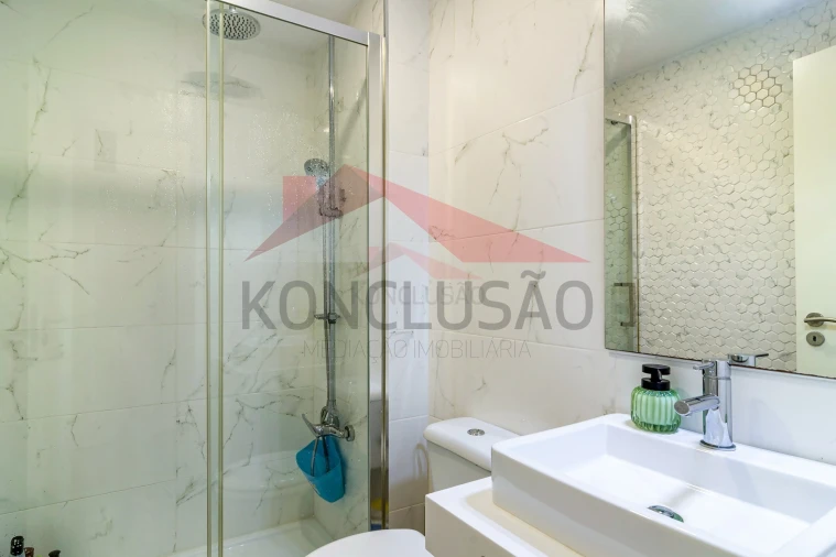 Apartamento T4 para Venda em Póvoa de Santa Iria e Forte da Casa Foto 19