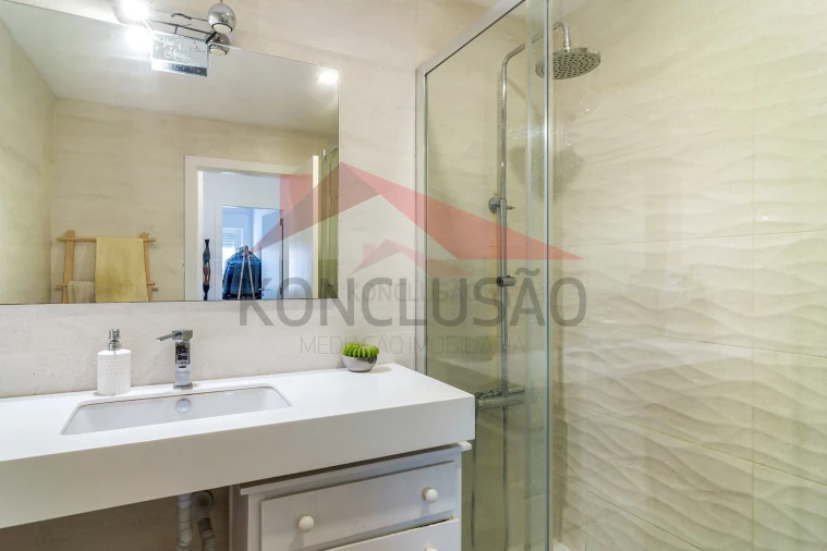 Apartamento T4 para Venda em Póvoa de Santa Iria e Forte da Casa Foto 20