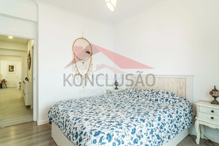 Apartamento T4 para Venda em Póvoa de Santa Iria e Forte da Casa Foto 13