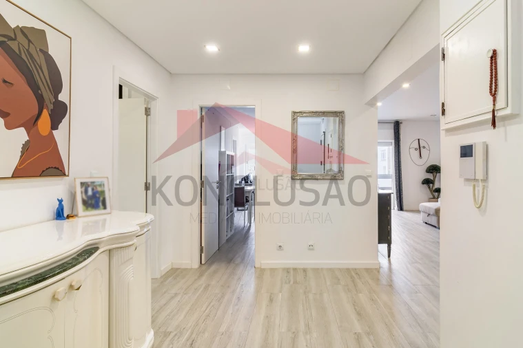 Apartamento T4 para Venda em Póvoa de Santa Iria e Forte da Casa Foto 10