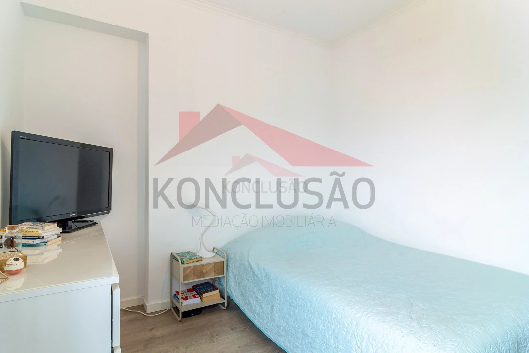 Apartamento T4 para Venda em Póvoa de Santa Iria e Forte da Casa Foto 15