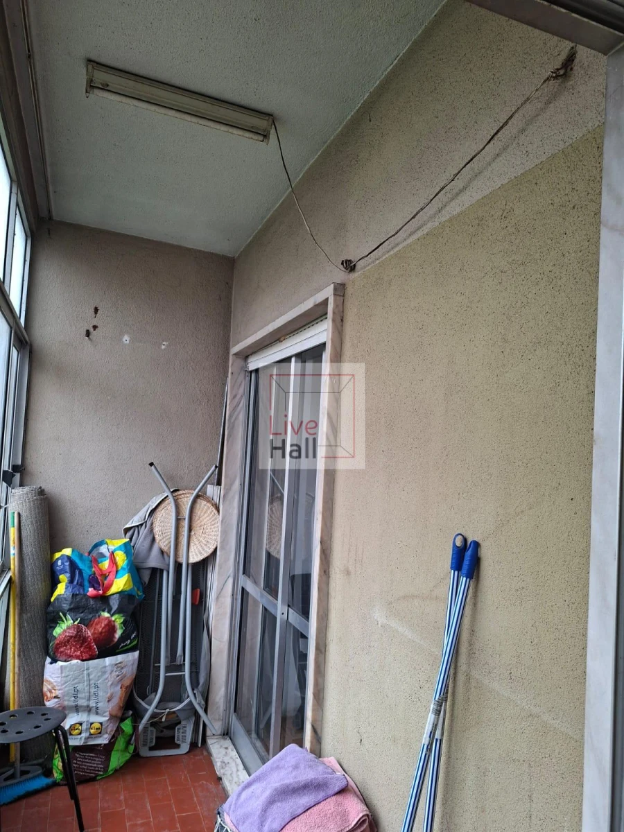 Apartamento T2 para Venda em Póvoa de Santo Adrião e Olival Basto Foto 2