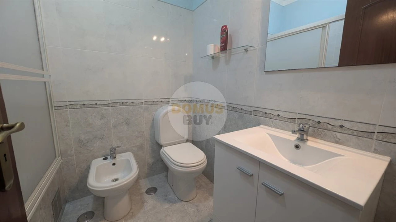 Apartamento T2 para Venda em Seixal, Arrentela e Aldeia de Paio Pires Foto 9