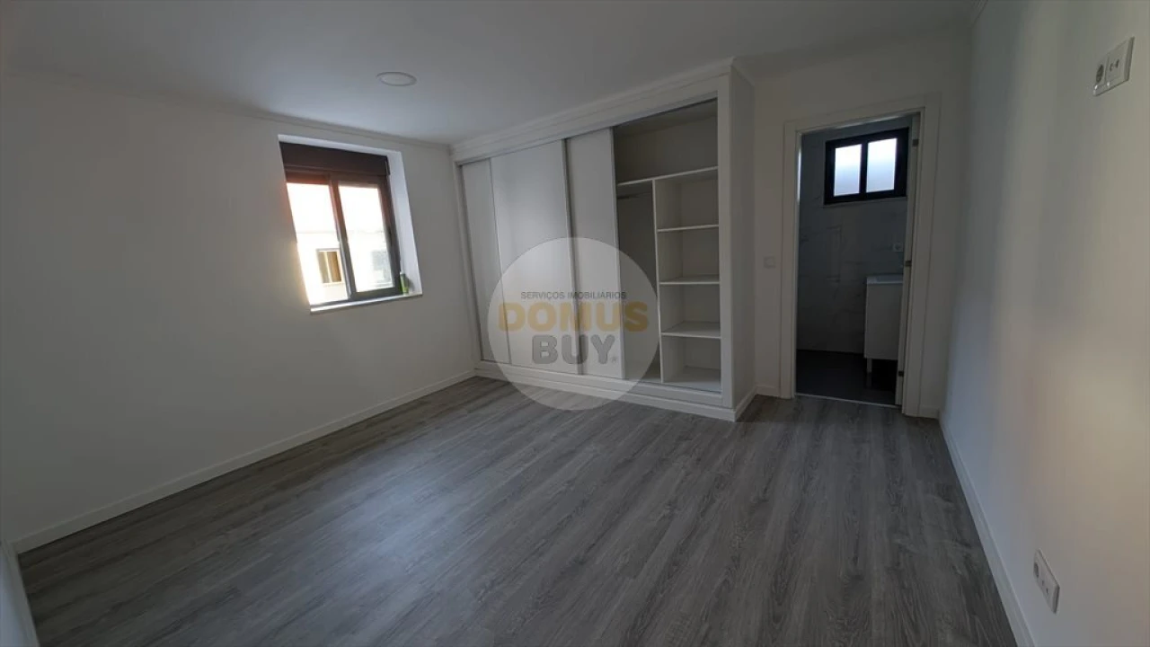 Moradia T2 para Venda em Baixa da Banheira e Vale da Amoreira Foto 11