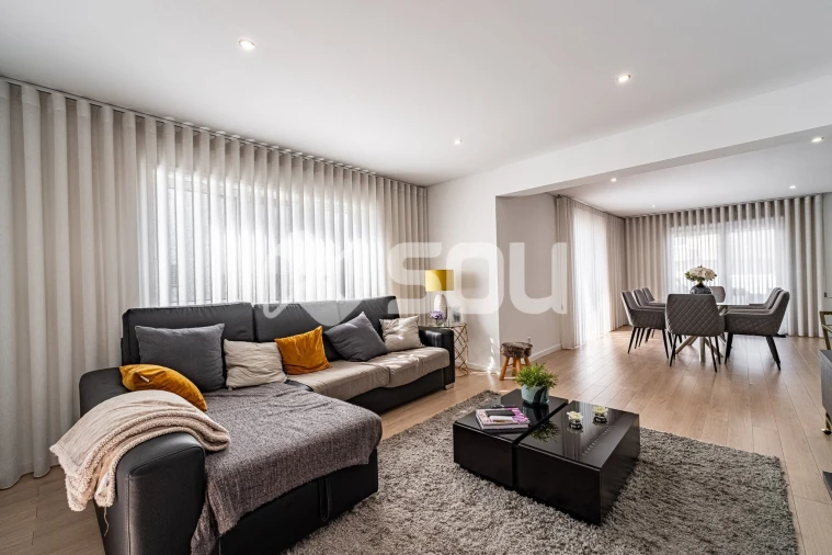 Moradia T5 para Venda em Santa Marinha e São Pedro da Afurada Foto 14