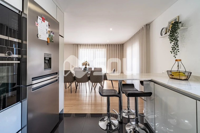 Moradia T5 para Venda em Santa Marinha e São Pedro da Afurada Foto 9