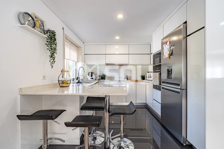 Moradia T5 para Venda em Santa Marinha e São Pedro da Afurada Foto 7