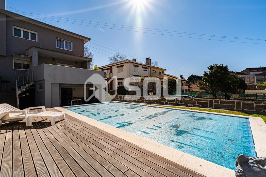 Moradia T5 para Venda em Santa Marinha e São Pedro da Afurada Foto 2