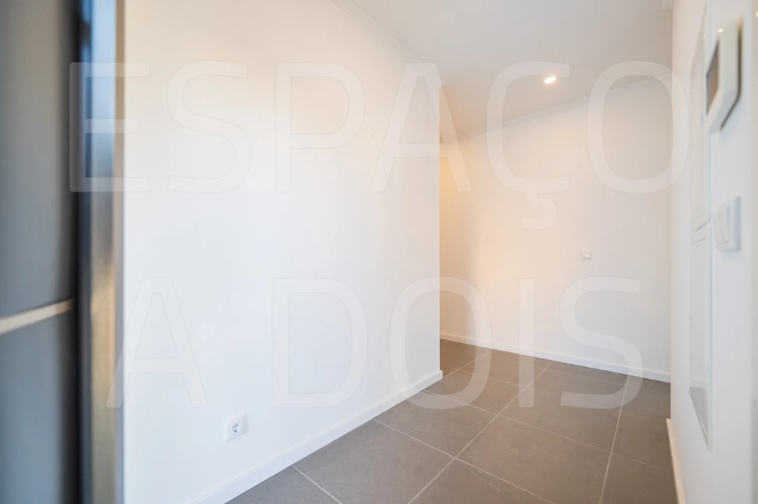 Moradia T2 para Venda em Mina de Água Foto 12