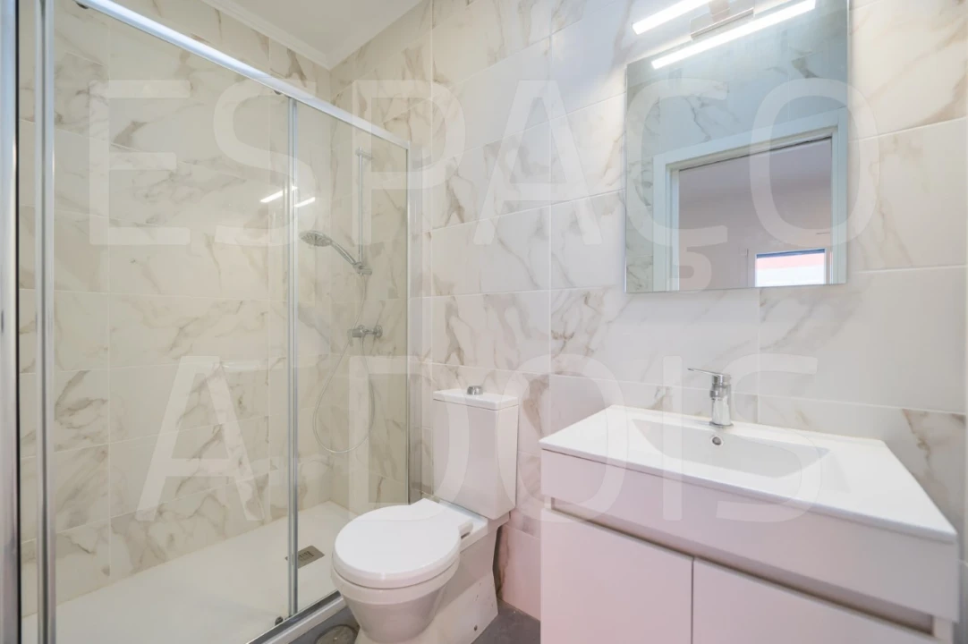 Moradia T2 para Venda em Mina de Água Foto 40