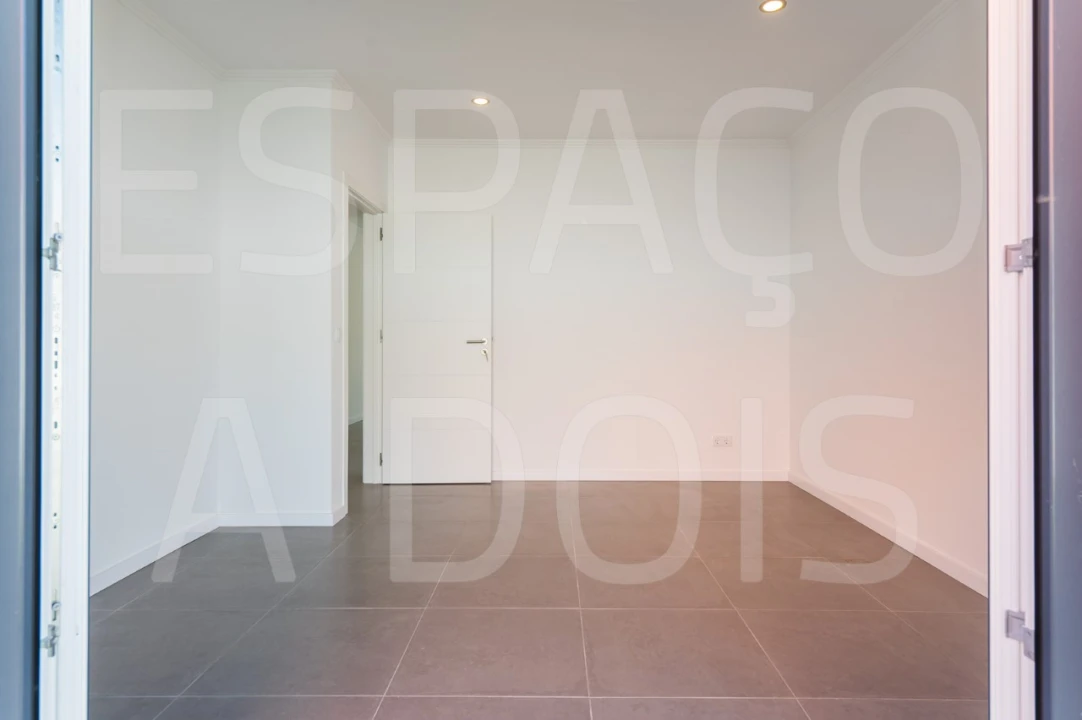 Moradia T2 para Venda em Mina de Água Foto 49