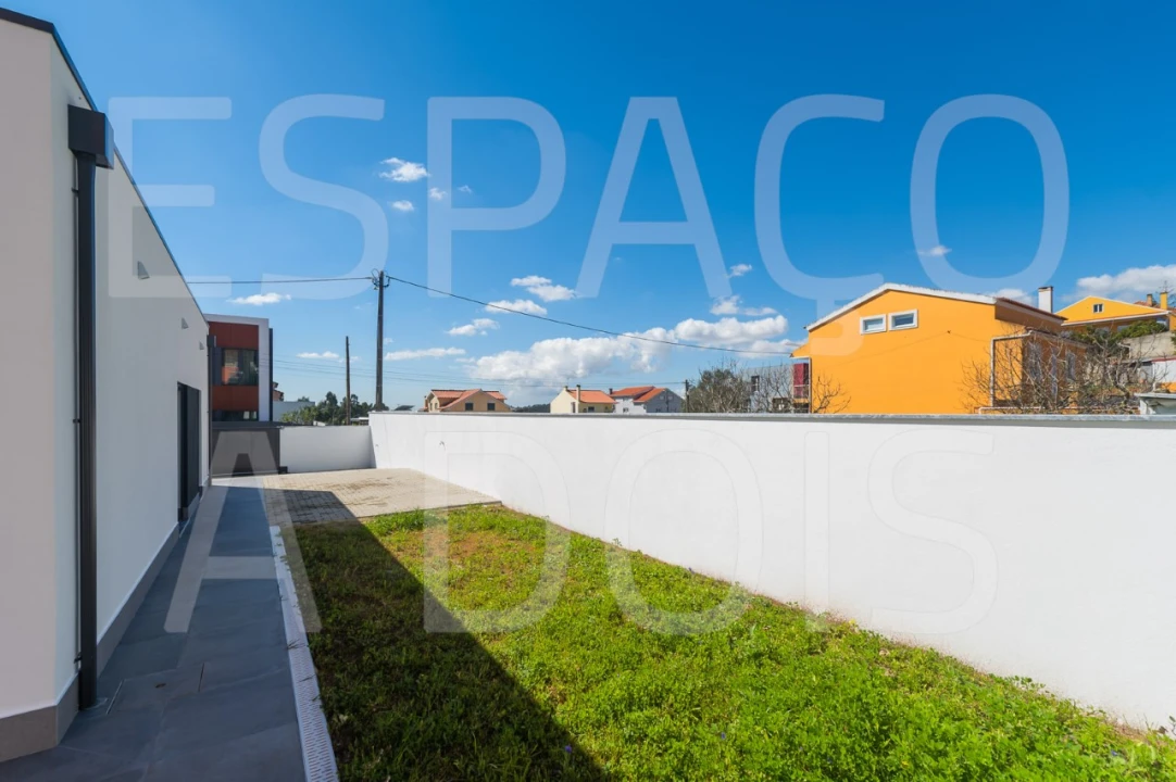 Moradia T2 para Venda em Mina de Água Foto 61